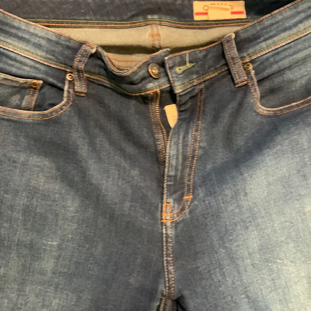 Two pairs of men’s jeans: 1x orvis, 1x flint and tinder.